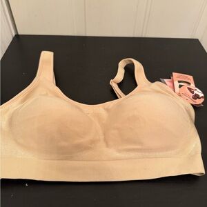 Shapermint Essentials Everyday Comfort Straps Wireless Shaping Bra Large Nude